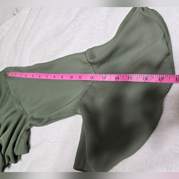My Michelle Sage Ruffle Blouse Size M - Picture 9 of 10